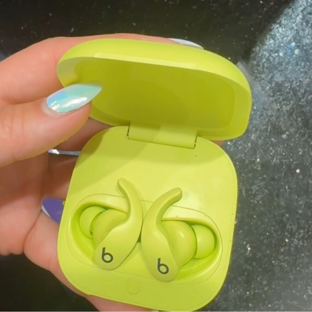 Beats fit pro